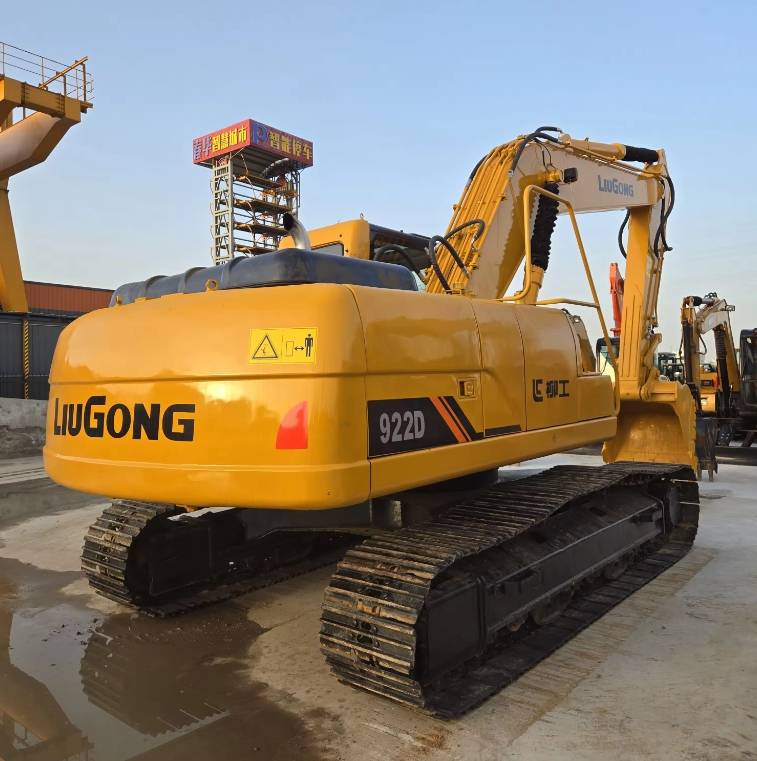 工程機(jī)械租賃報(bào)價(jià)大揭秘,哪個(gè)最具性價(jià)比?_價(jià)格_設(shè)備_起重機(jī)